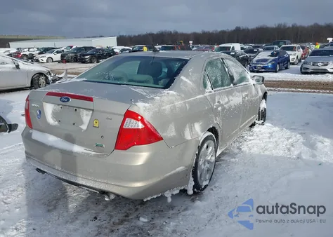 2010 Ford Fusion Se z USA, uszkodzony, nr VIN 3FAHP0HG0AR336352